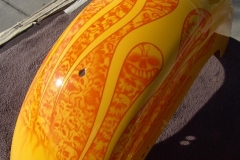 yellow-crystals-detailed-airbrushed-skulls-04